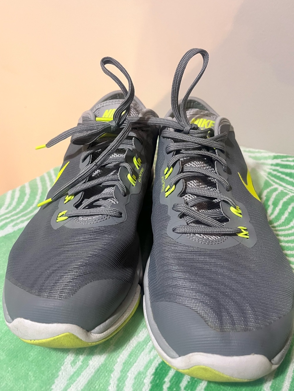 Nike Men’s Gray and Neon Yellow Athletic Training Sneakers